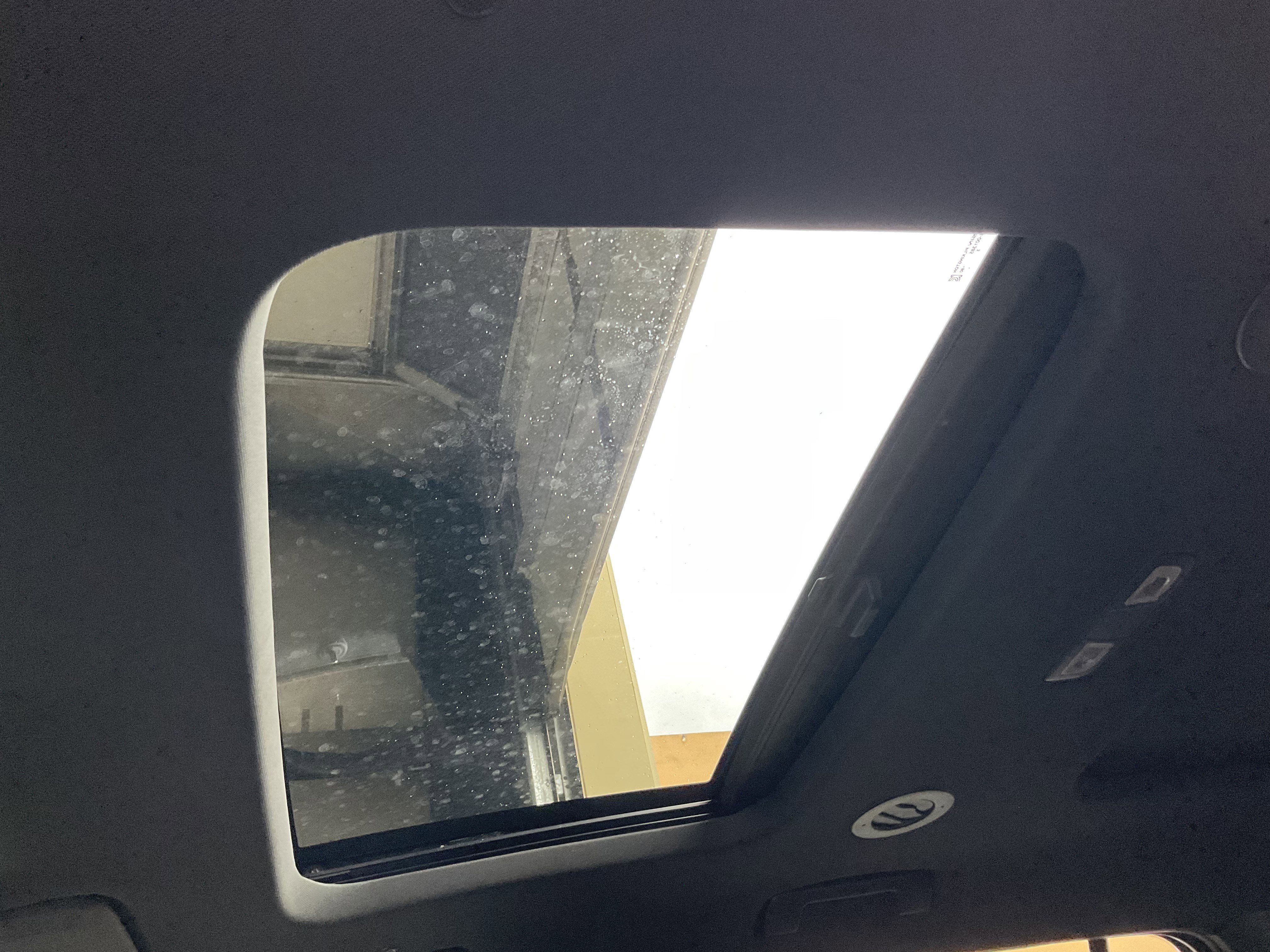 Used 2023 Chevrolet Traverse Premier image 38