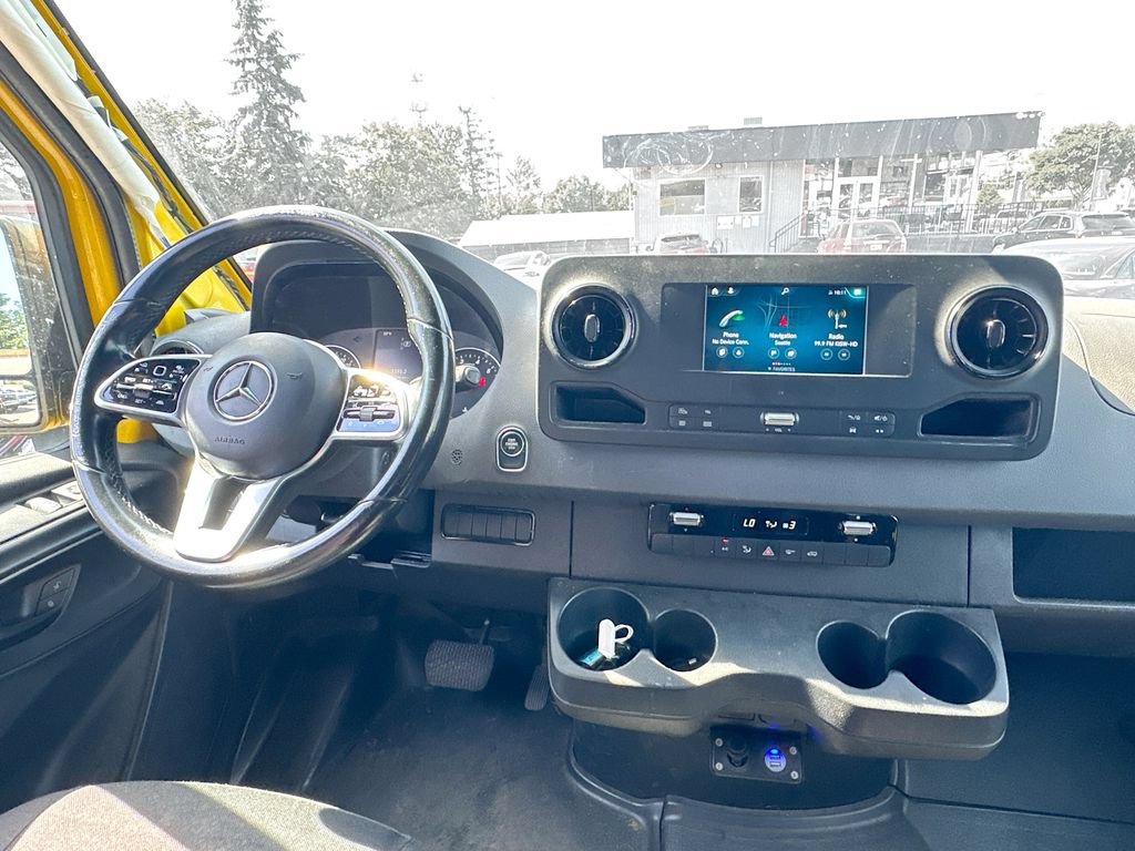 Used 2021 Mercedes-Benz Sprinter 2500 image 10