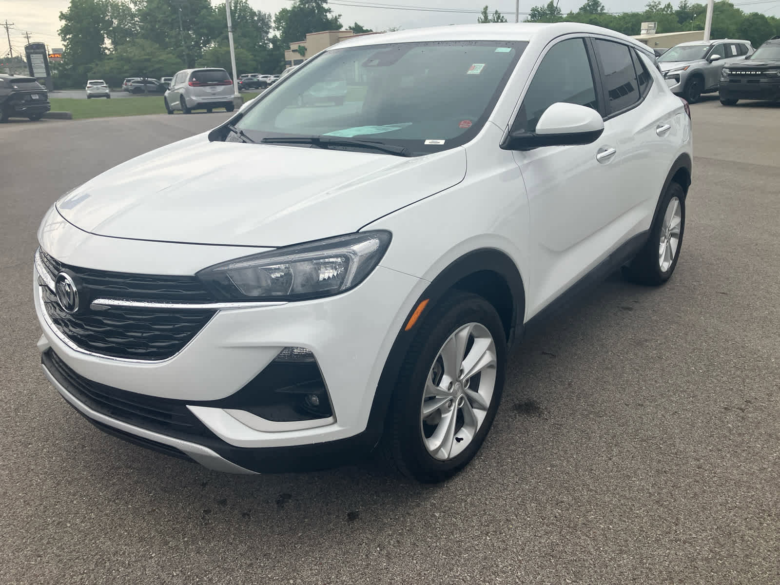 Used 2023 Buick Encore GX Preferred w/ Cold Weather Comfort Package AWD/4WD image 3
