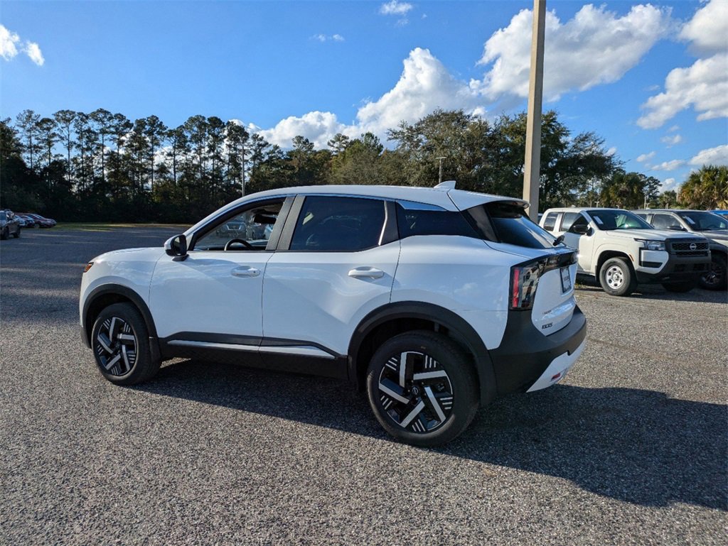 New 2025 Nissan Kicks SV w/ Charging Package image 6