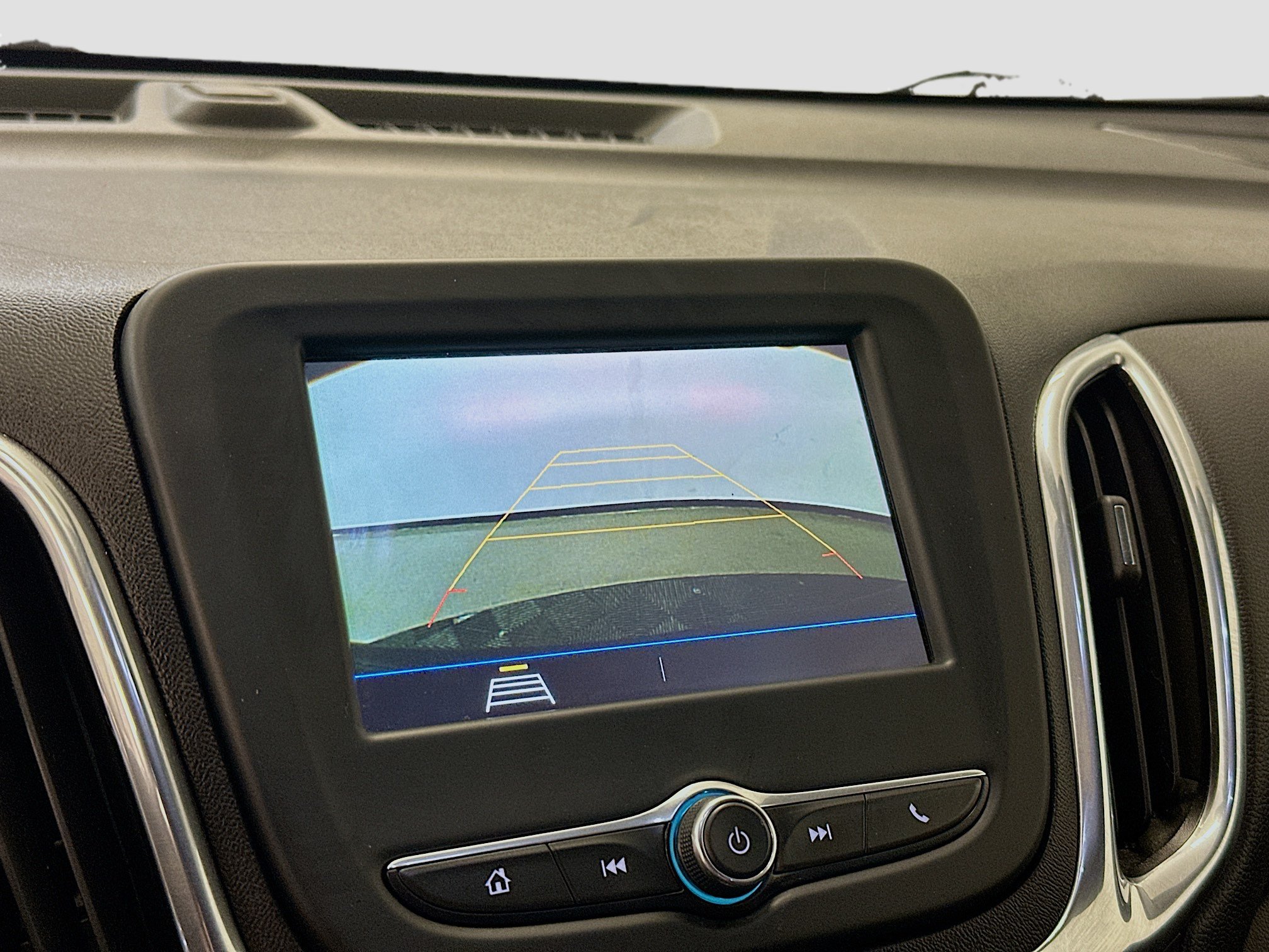 Used 2019 Chevrolet Equinox LT w/ Driver Convenience Package AWD/4WD image 22