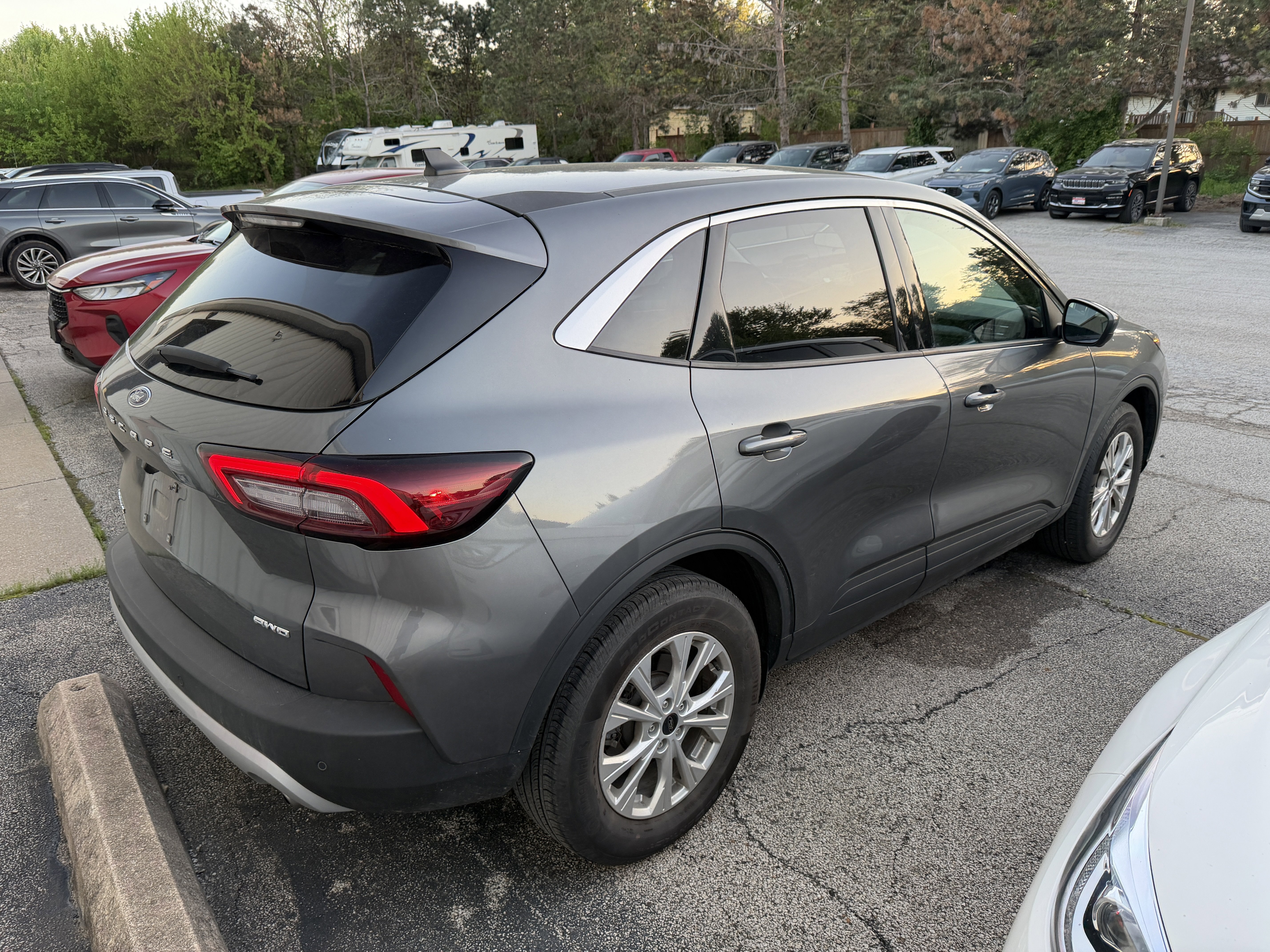 Used 2023 Ford Escape Active w/ Tech Pack #2 AWD/4WD image 6