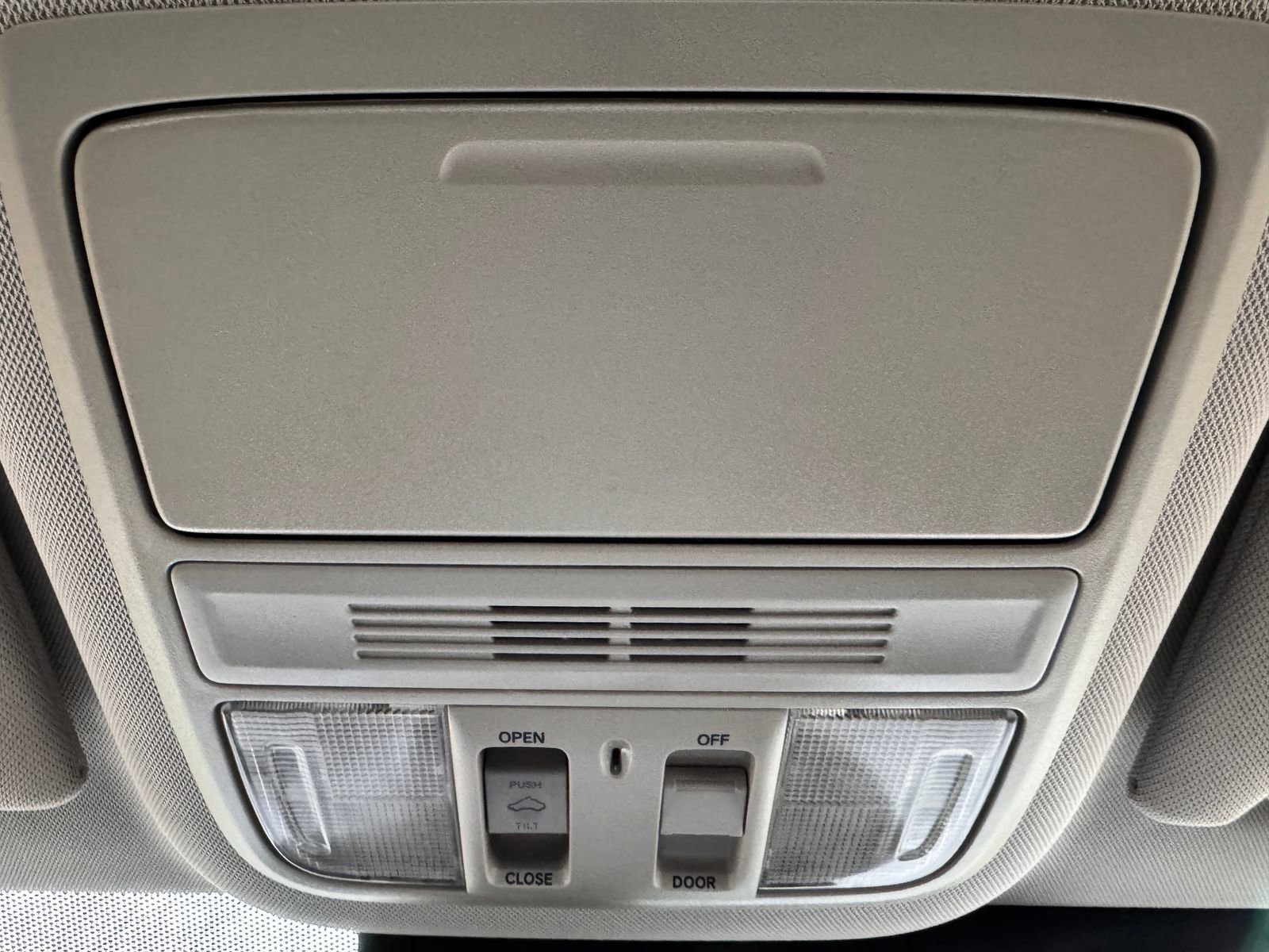 Used 2018 Honda Accord EX-L image 27