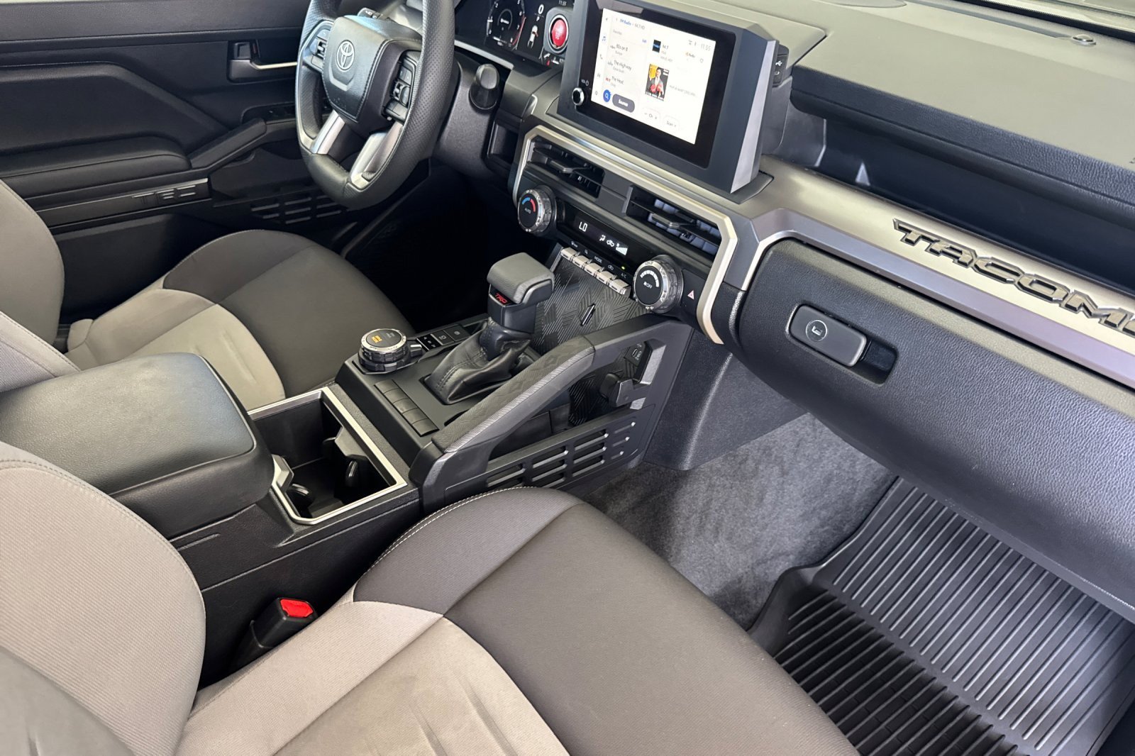 Certified 2025 Toyota Tacoma TRD Sport AWD/4WD image 14