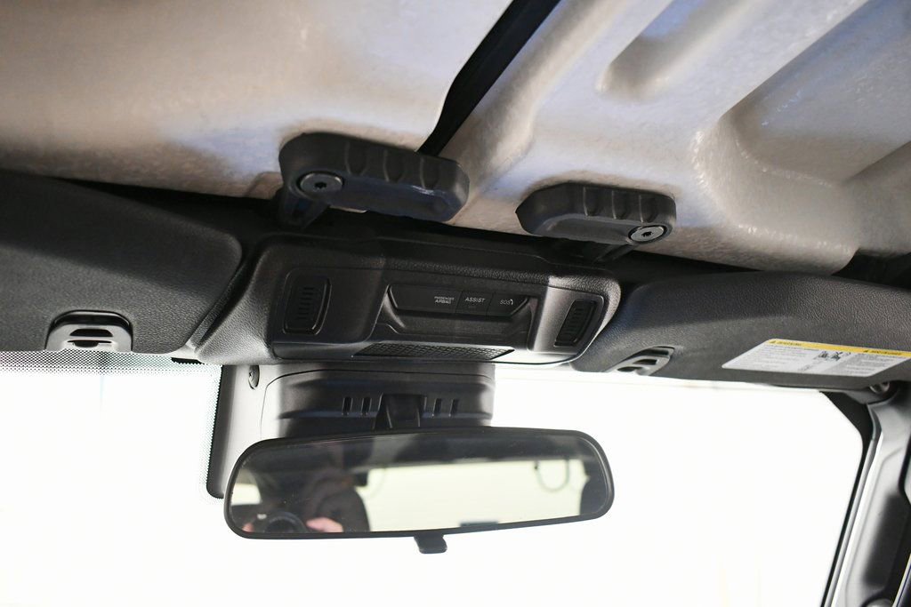 Used 2024 Jeep Wrangler Unlimited Sahara image 28