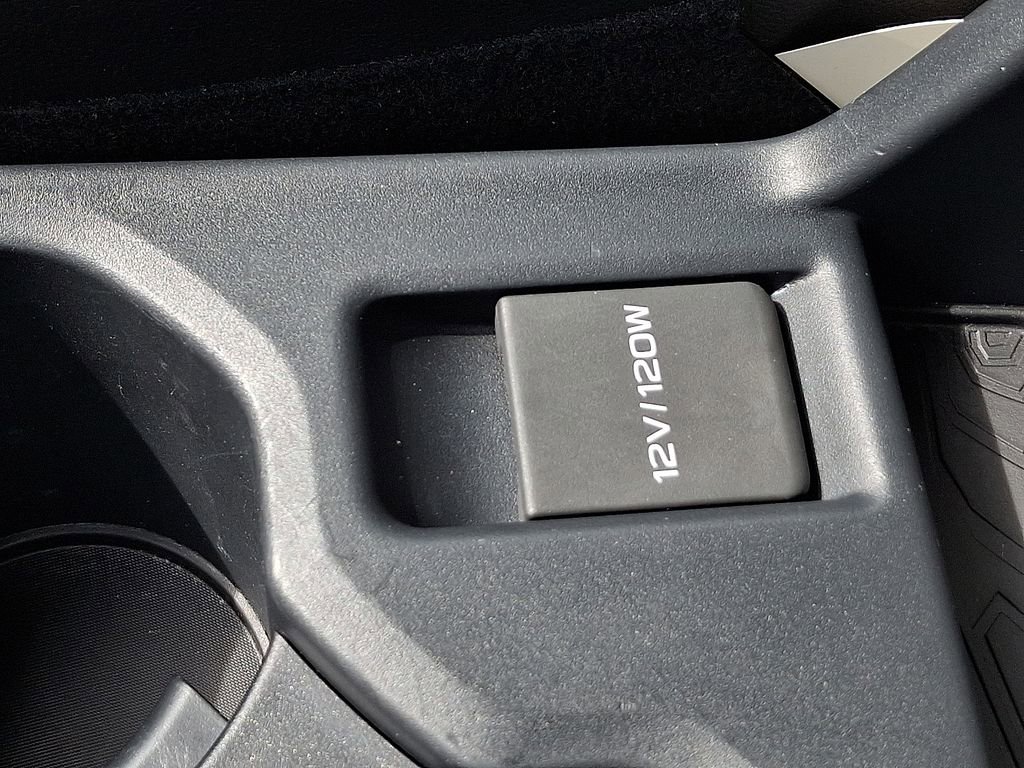 Used 2025 Subaru Forester Premium image 23