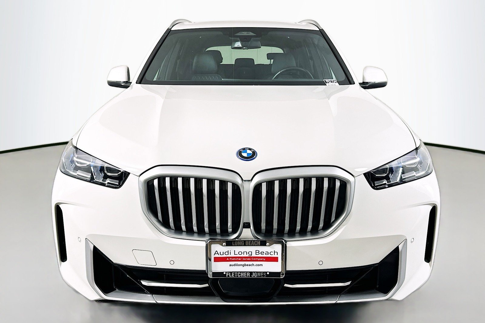 Used 2025 BMW X5 xDrive50e AWD/4WD image 2