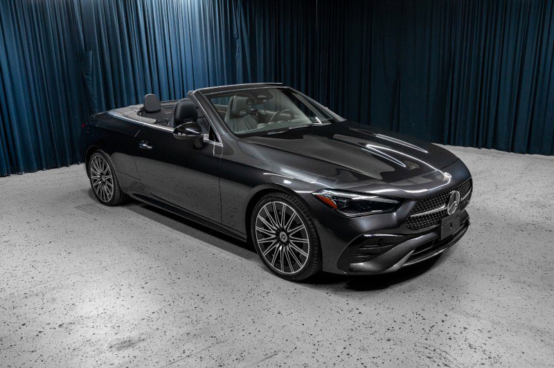 Used 2025 Mercedes-Benz CLE 300 4MATIC Cabriolet image 4