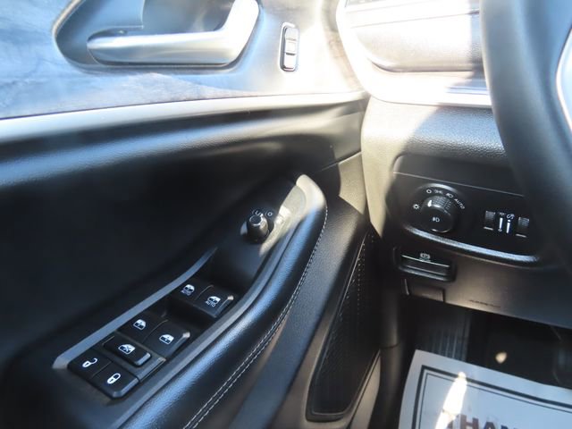 Used 2023 Jeep Grand Cherokee Limited w/ Trailer Tow Prep Group (B) AWD/4WD image 35