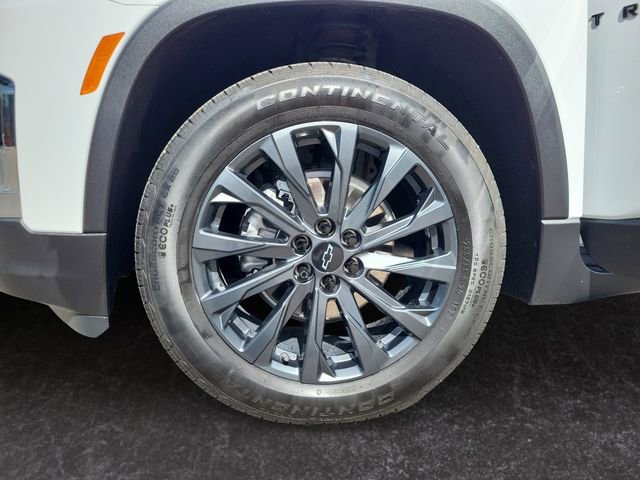 Used 2023 Chevrolet Traverse RS image 30