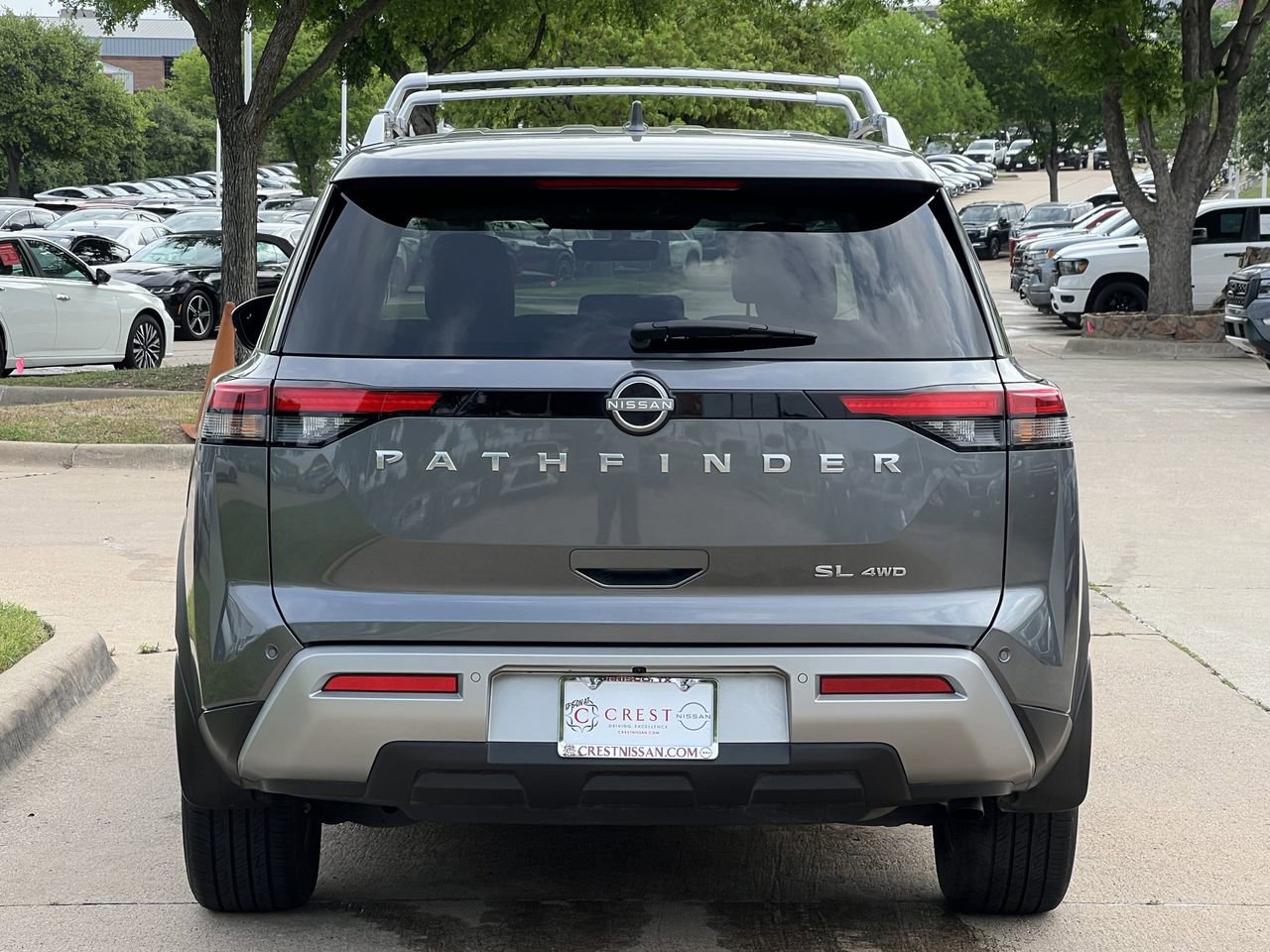 Certified 2025 Nissan Pathfinder SL image 5