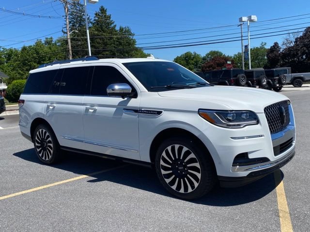 Used 2023 Lincoln Navigator Black Label AWD/4WD image 7