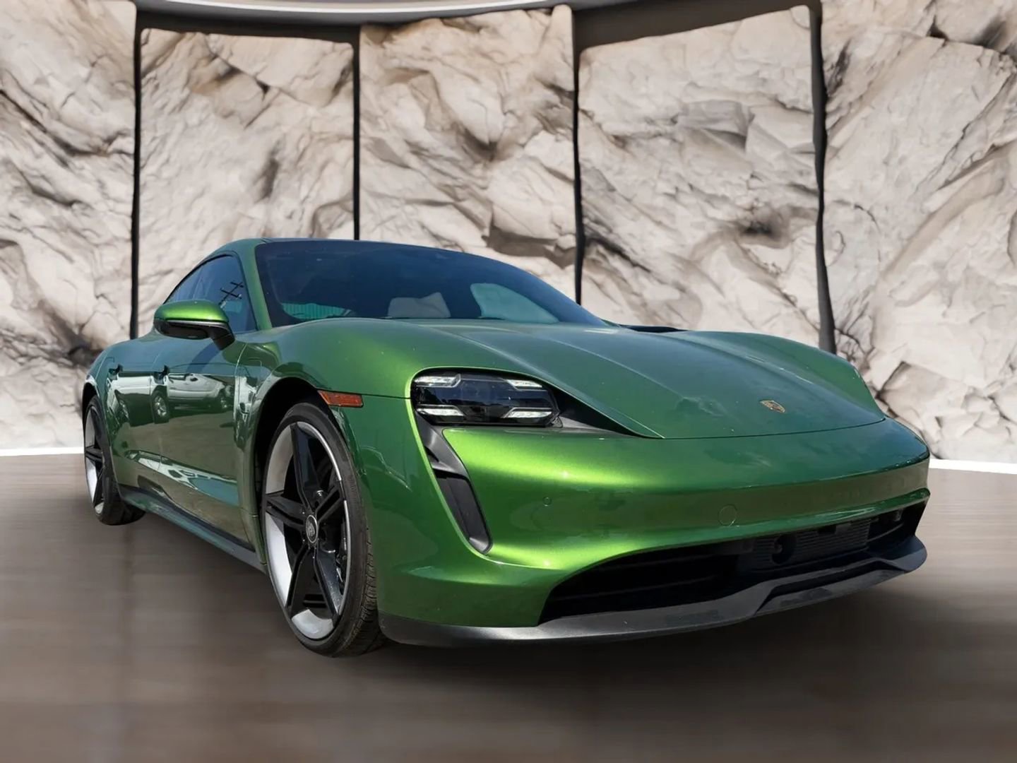 Used 2020 Porsche Taycan 4S image 3