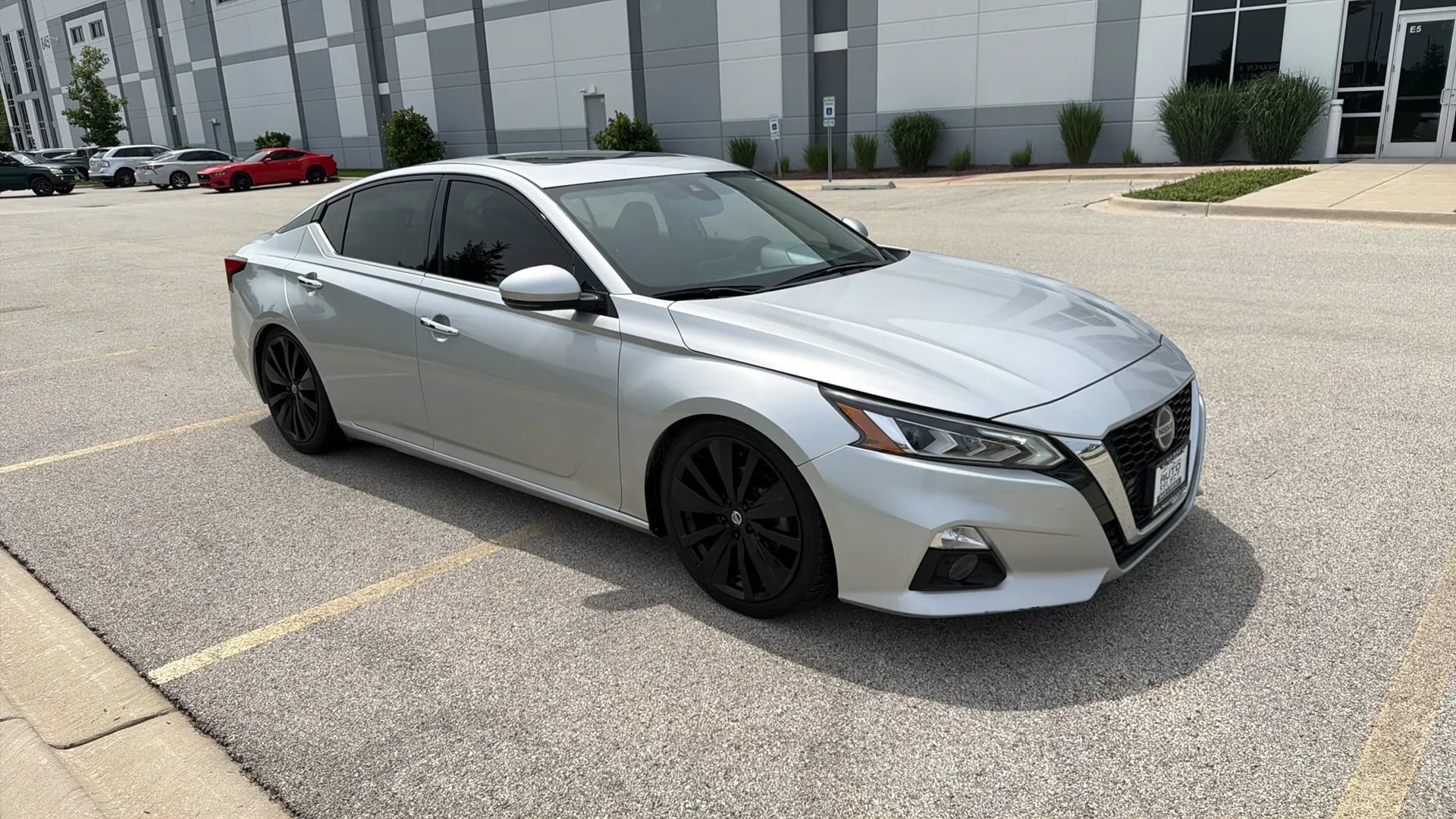 Used 2019 Nissan Altima 2.5 SV FWD image 3