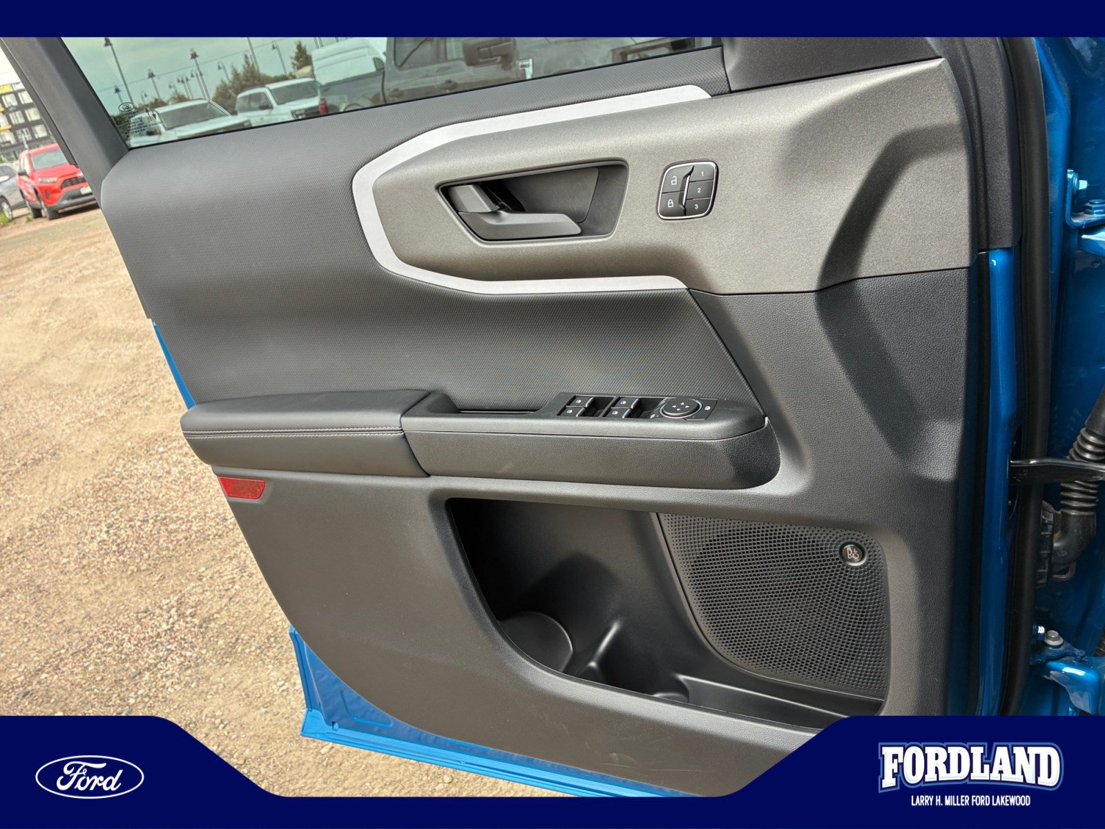 Used 2025 Ford Bronco Sport Outer Banks w/ Outer Banks Tech Package+ AWD/4WD image 13
