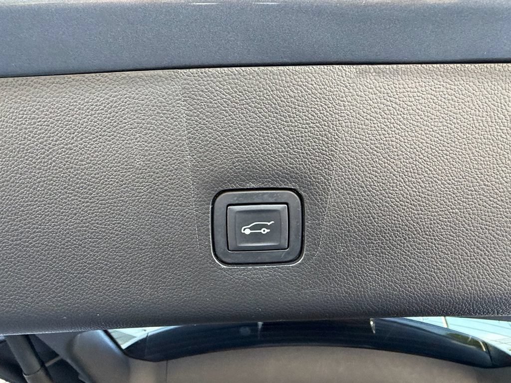 Certified 2019 Chevrolet Traverse LT AWD/4WD image 16
