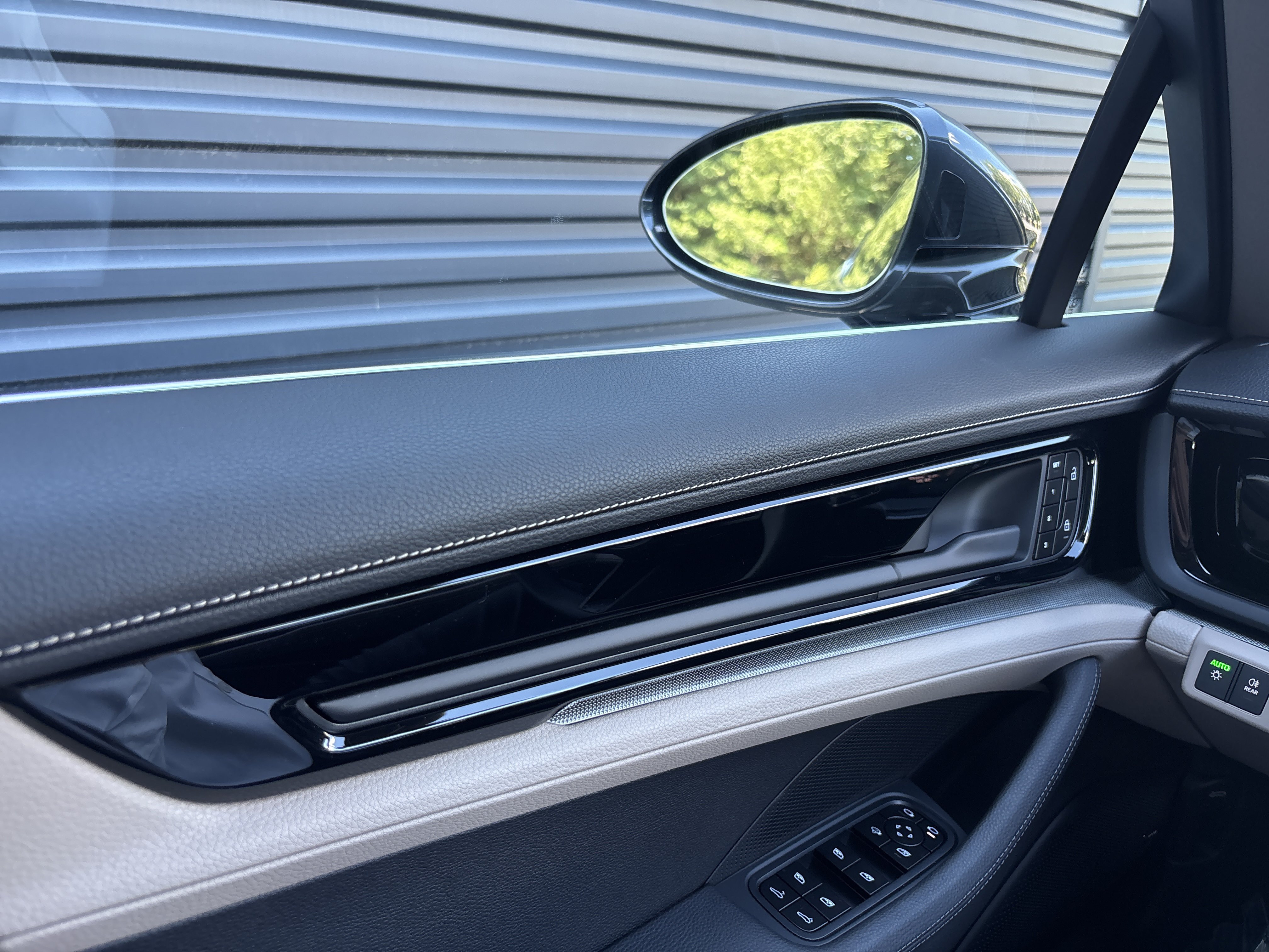 New 2026 Porsche Panamera 4 AWD/4WD image 25