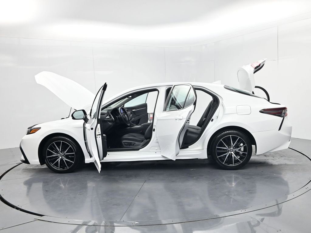 Used 2024 Toyota Camry SE w/ Convenience Package image 62