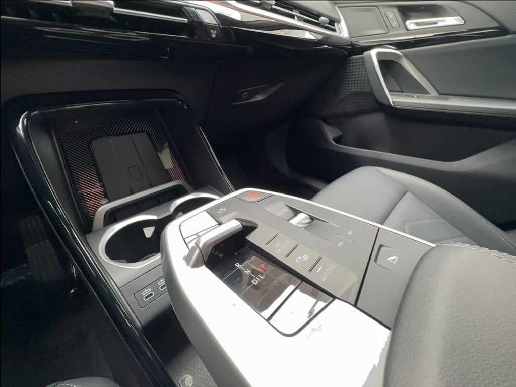 Used 2025 BMW X2 xDrive28i AWD/4WD image 43