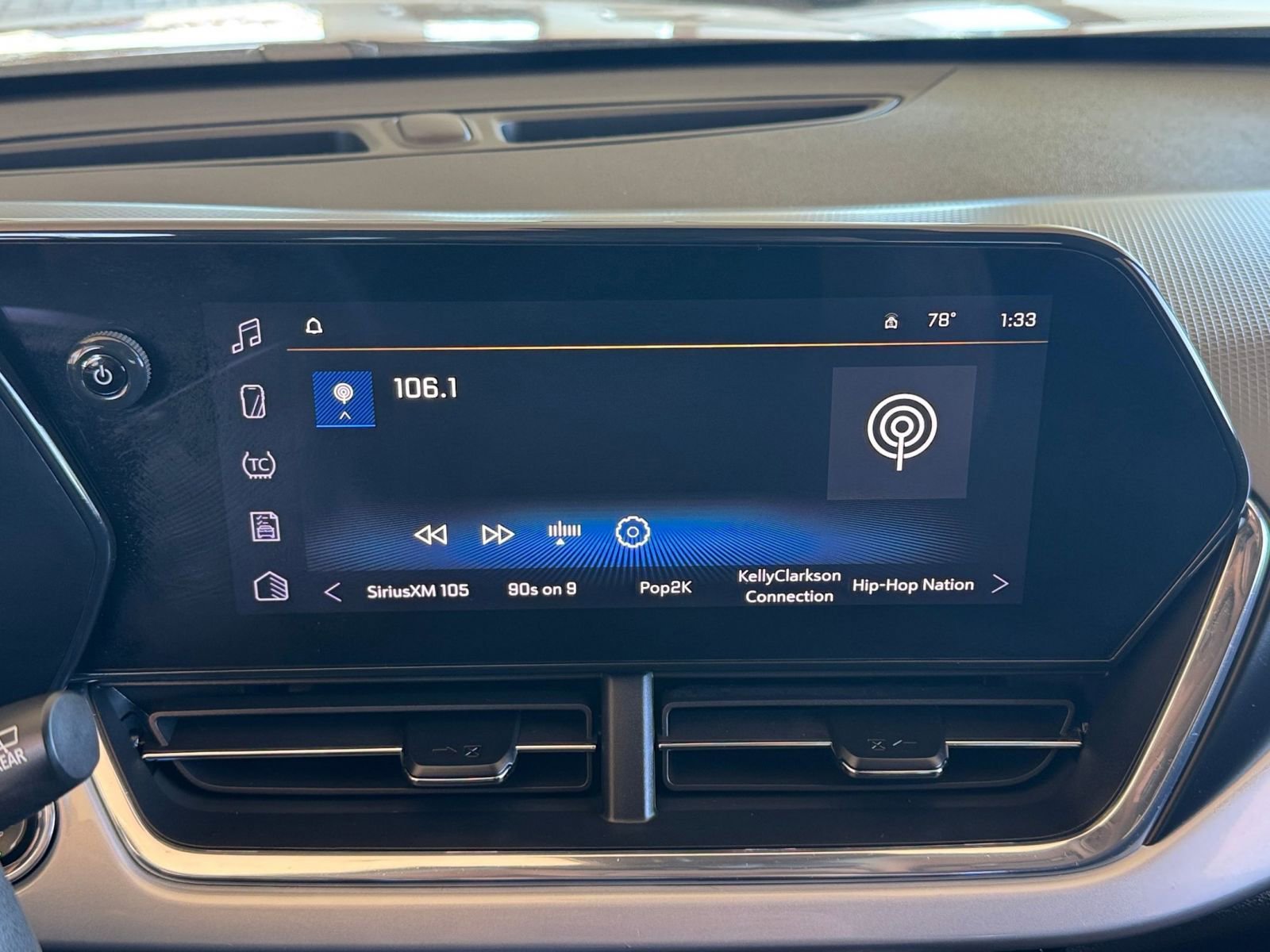 Used 2025 Chevrolet Trax LT image 20