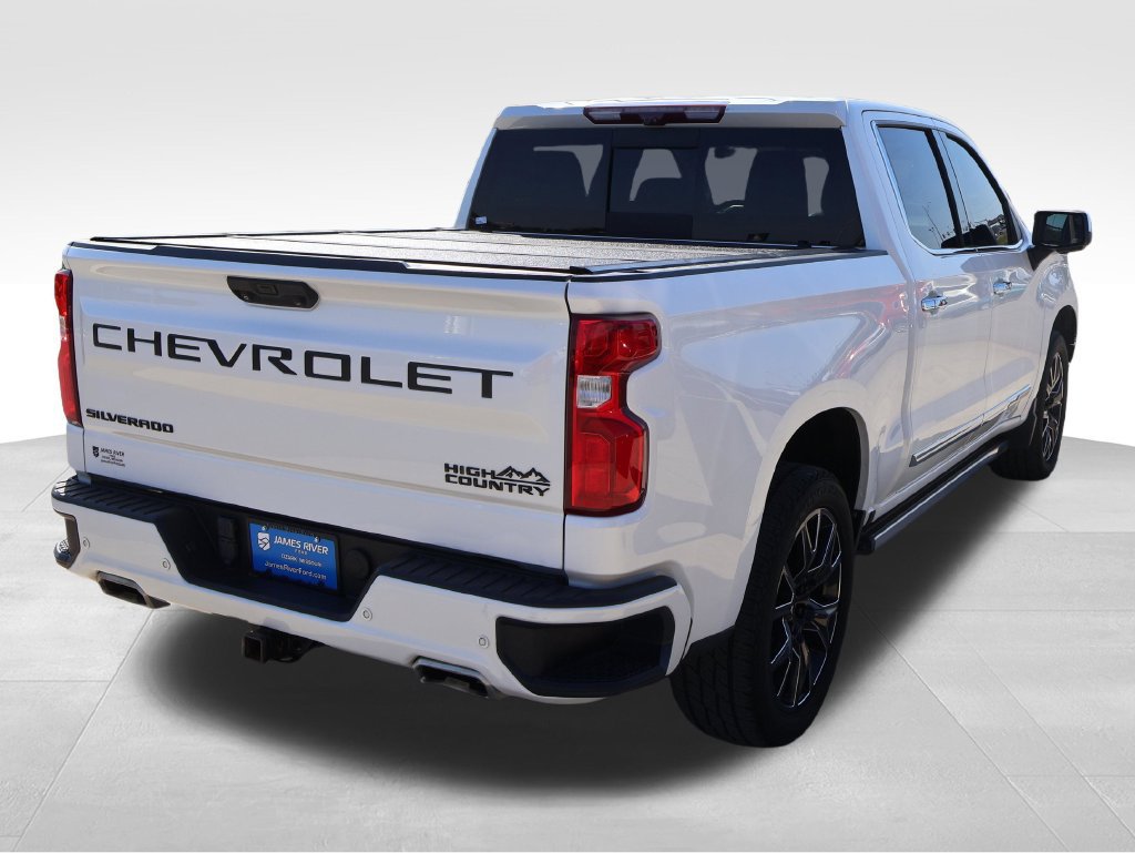 Used 2022 Chevrolet Silverado 1500 High Country w/ Technology Package AWD/4WD image 6