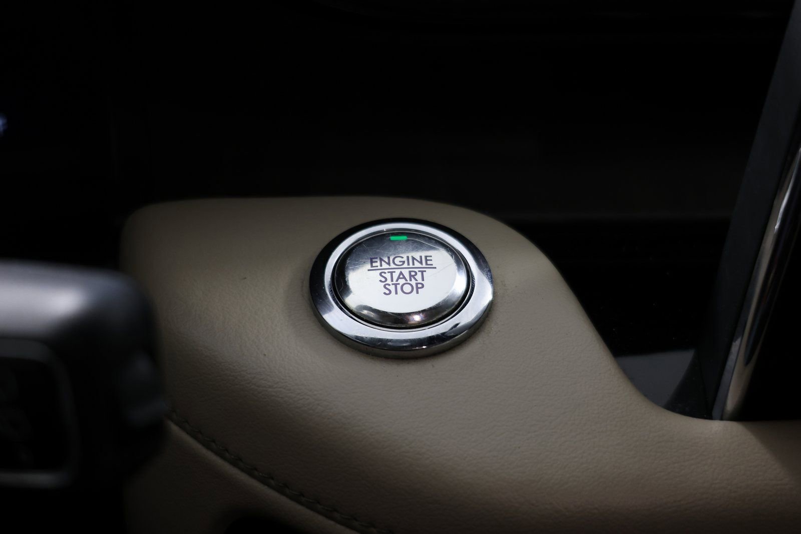 Used 2021 Lincoln Aviator Reserve w/ Class IV Trailer Tow Package image 19