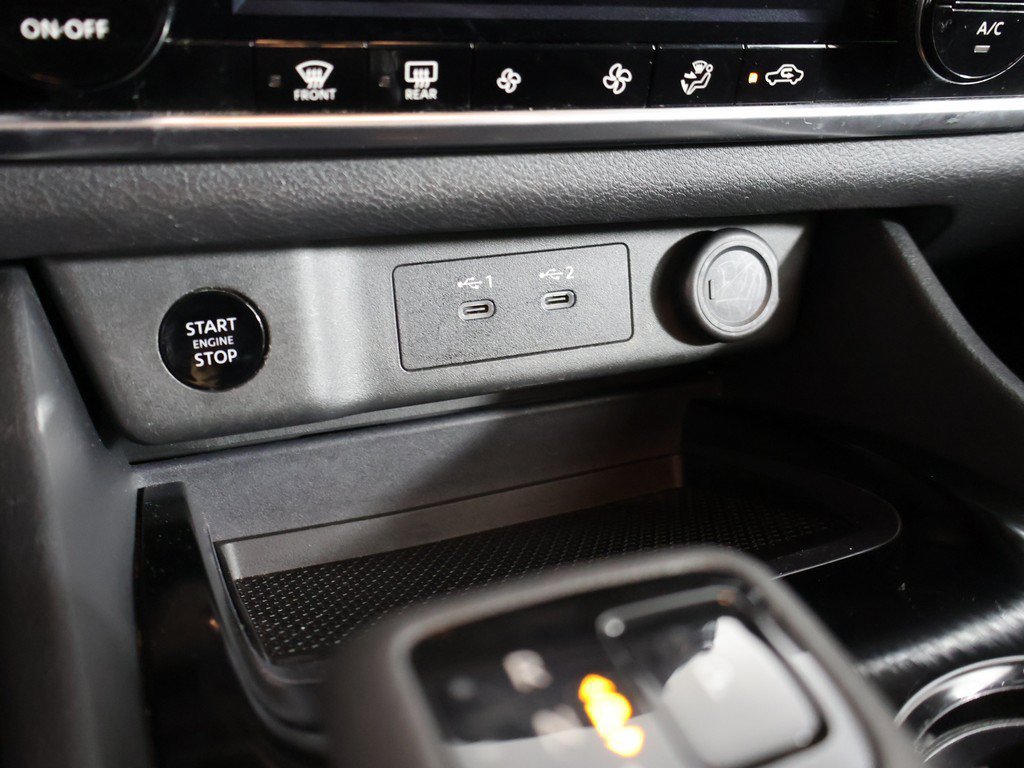 Used 2024 Nissan Rogue SV AWD/4WD image 46