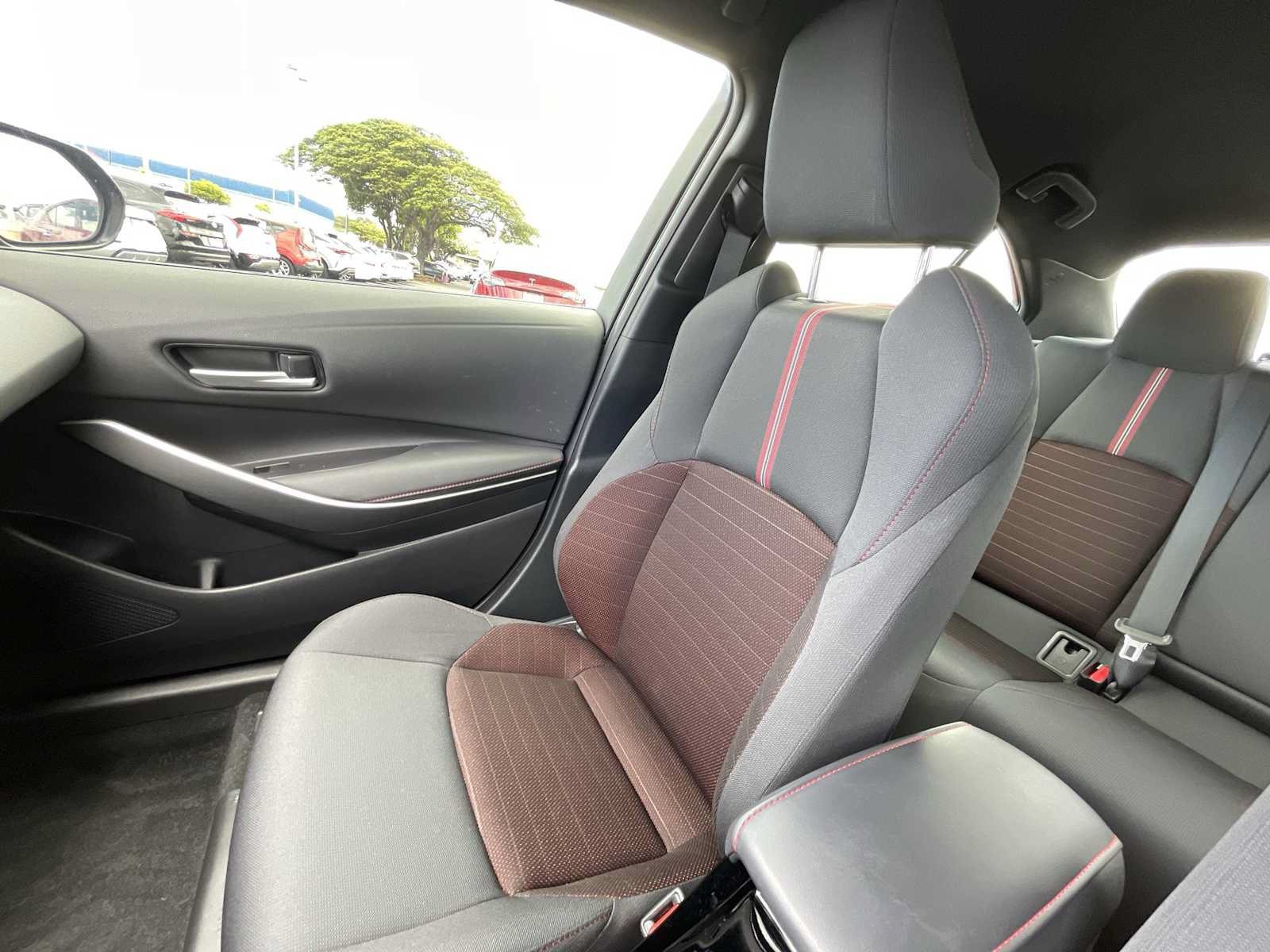 Used 2024 Toyota Corolla SE FWD image 24