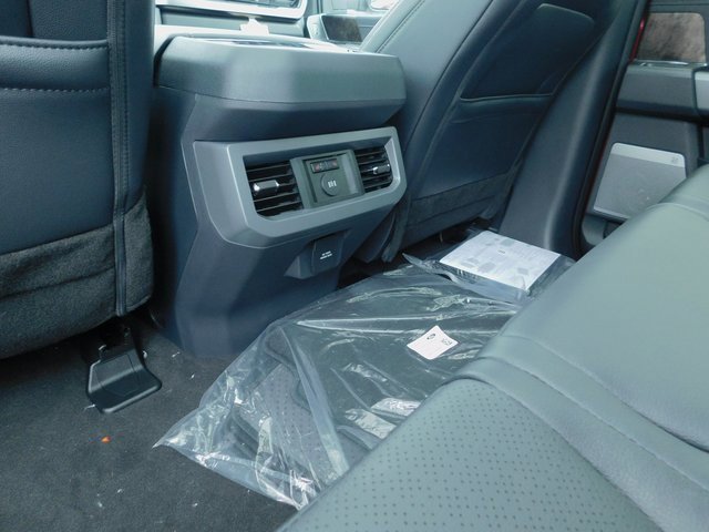 New 2026 Ford F250 Lariat w/ Lariat Ultimate Package image 23
