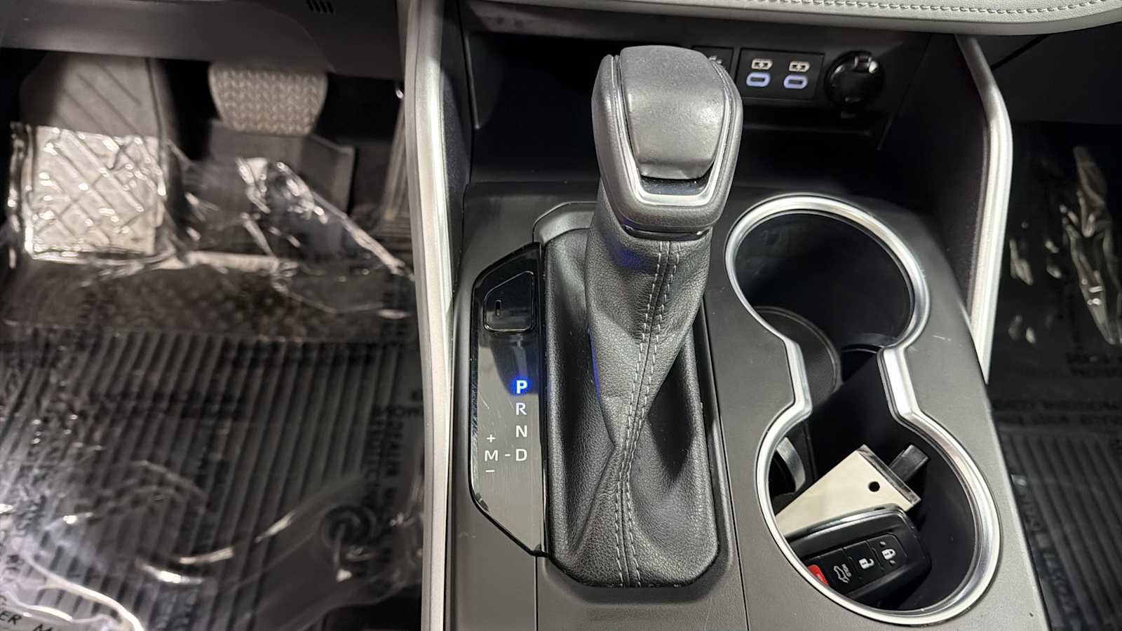 Used 2023 Toyota Highlander XLE AWD/4WD image 22