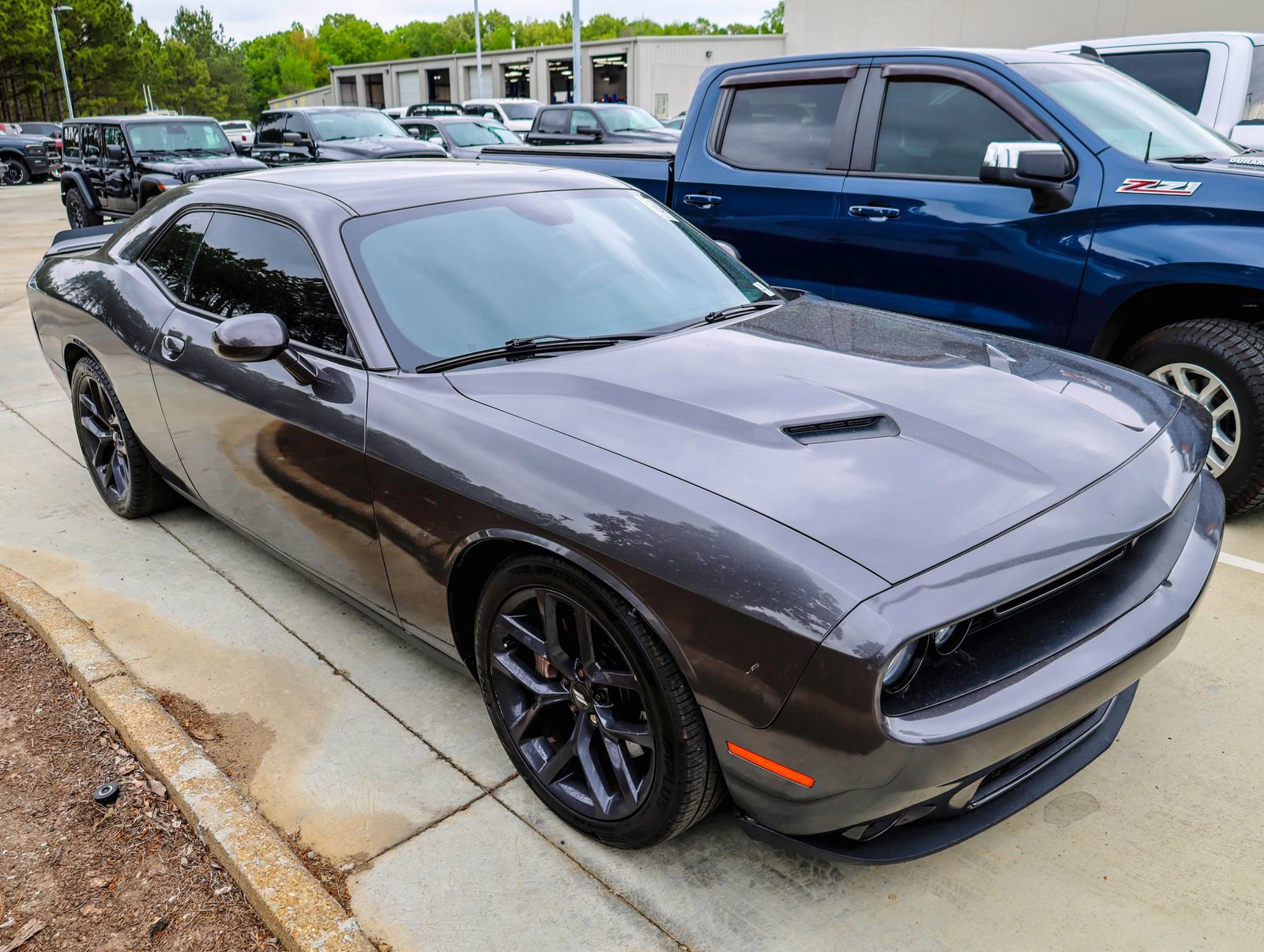 Used 2018 Dodge Challenger R/T w/ Performance Handling Group image 2