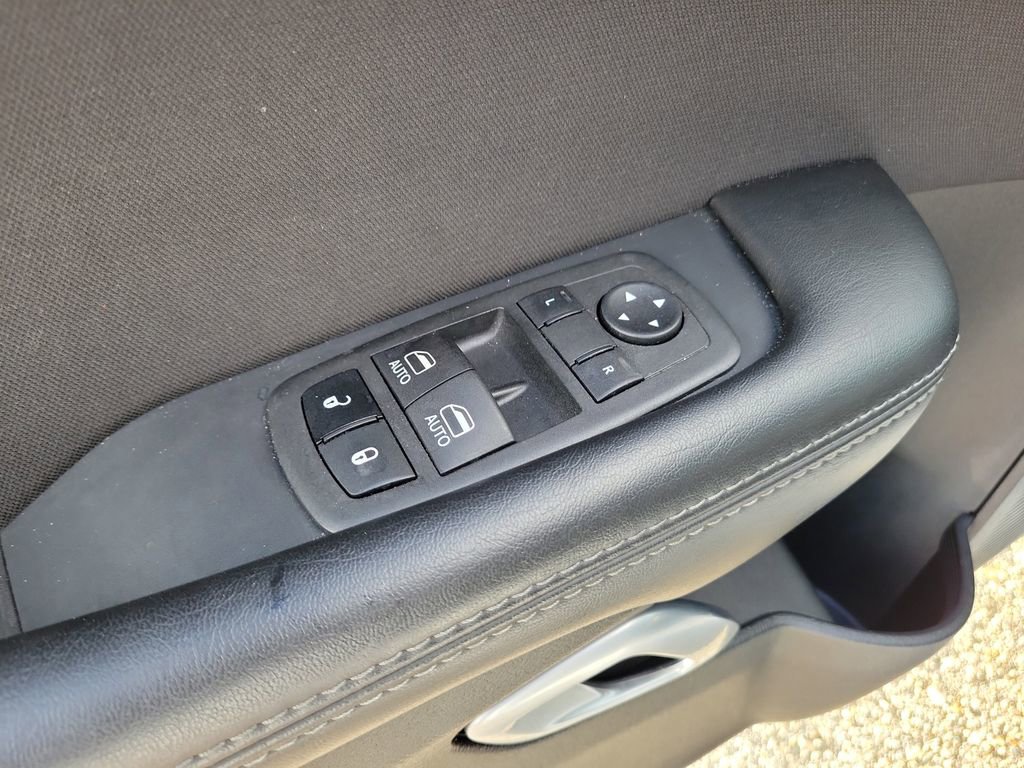 Used 2023 Dodge Challenger R/T image 17