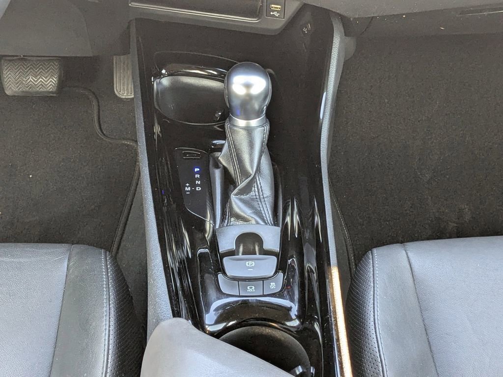 Used 2020 Toyota C-HR Limited image 18