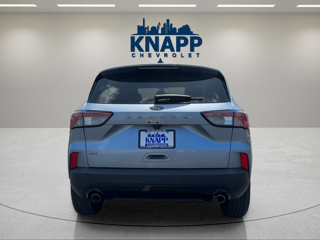 Used 2022 Ford Escape SE w/ SE Sport Appearance Package FWD image 4