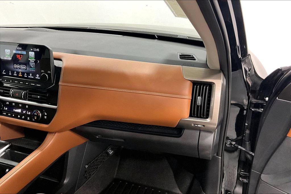 Used 2023 Nissan Pathfinder Platinum FWD image 19