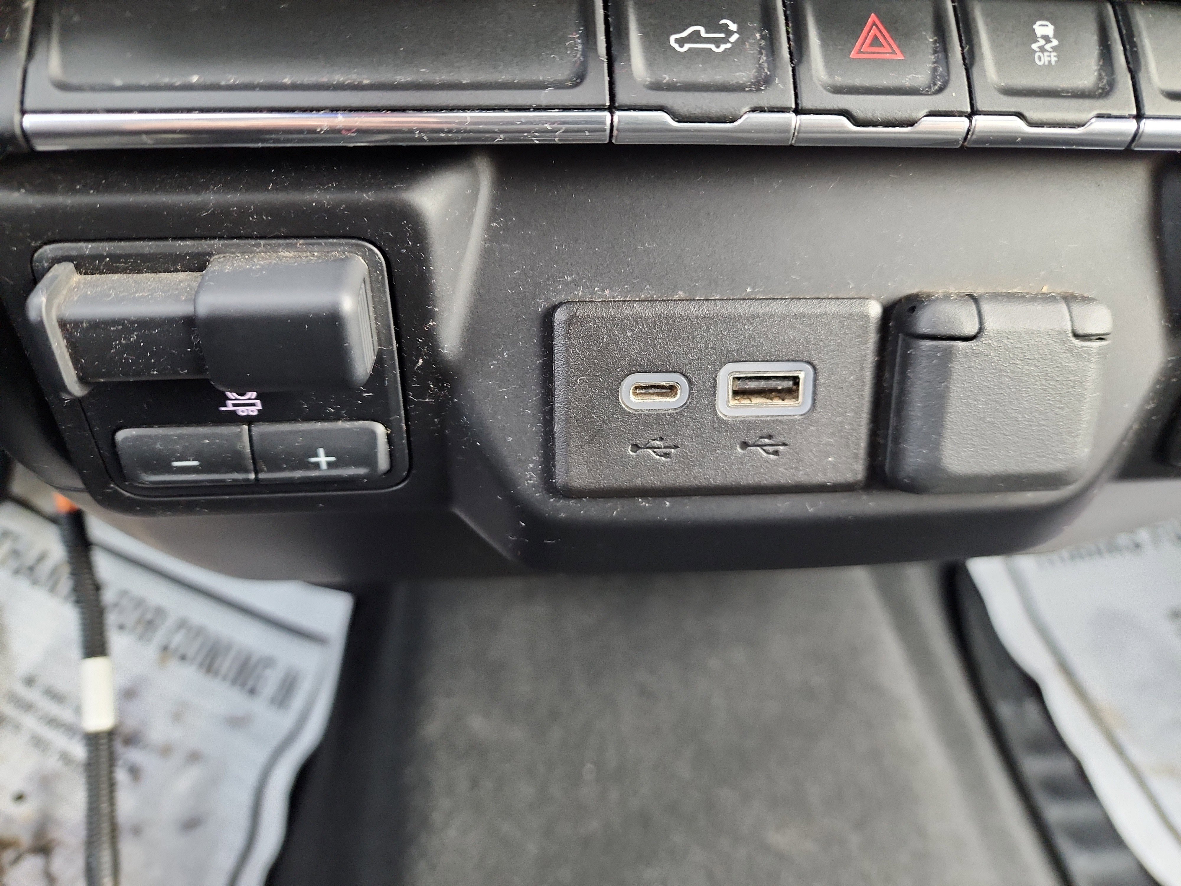 Certified 2022 Chevrolet Silverado 2500 LT w/ Convenience Package image 14