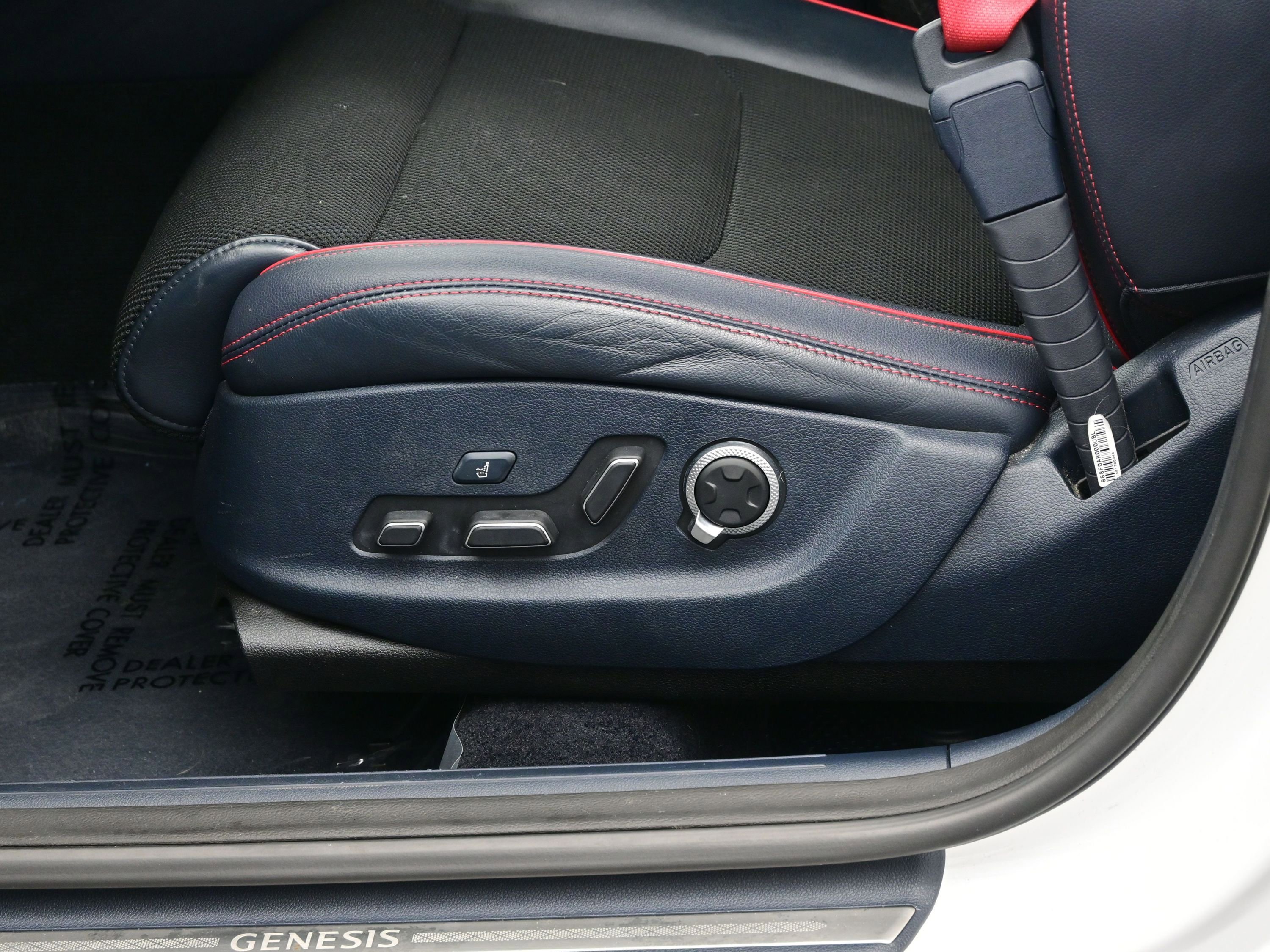 Certified 2022 Genesis GV70 3.5T Sport image 11