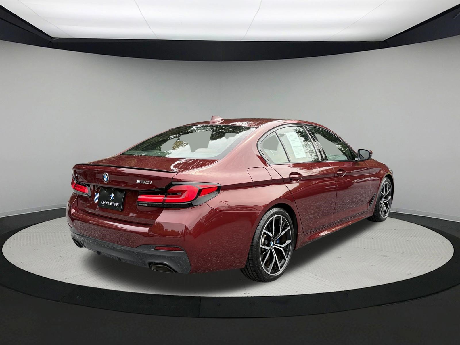 Certified 2023 BMW 530i xDrive w/ M Sport Package AWD/4WD image 7