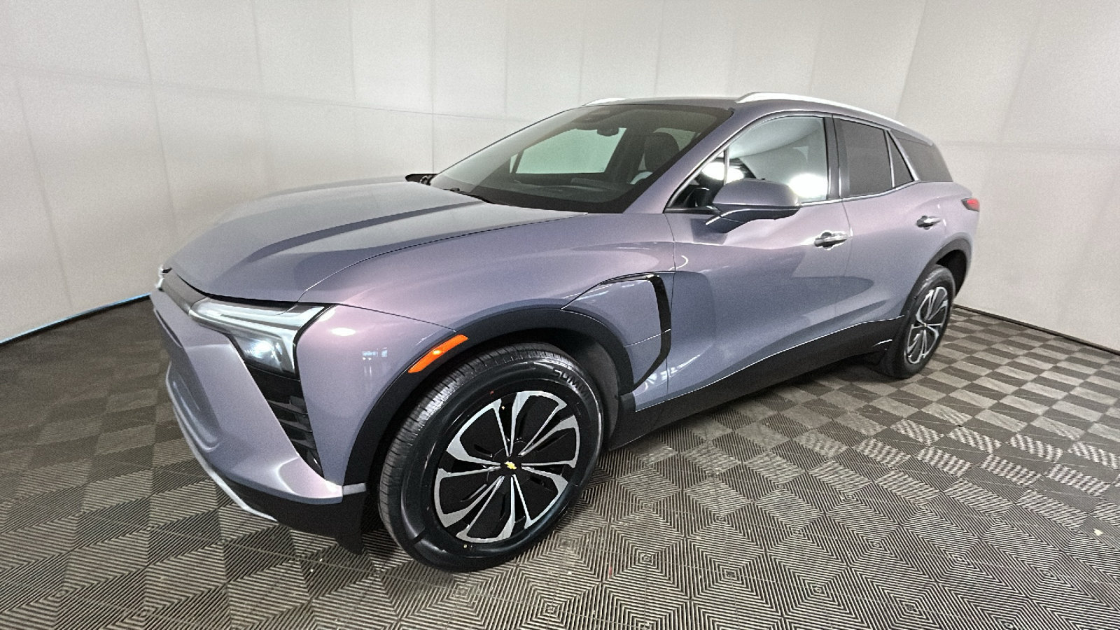 Used 2024 Chevrolet Blazer EV LT AWD/4WD image 8