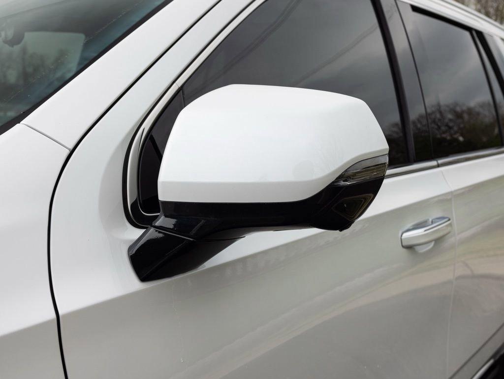 Used 2025 Cadillac Escalade Premium Luxury w/ Touring Package image 17