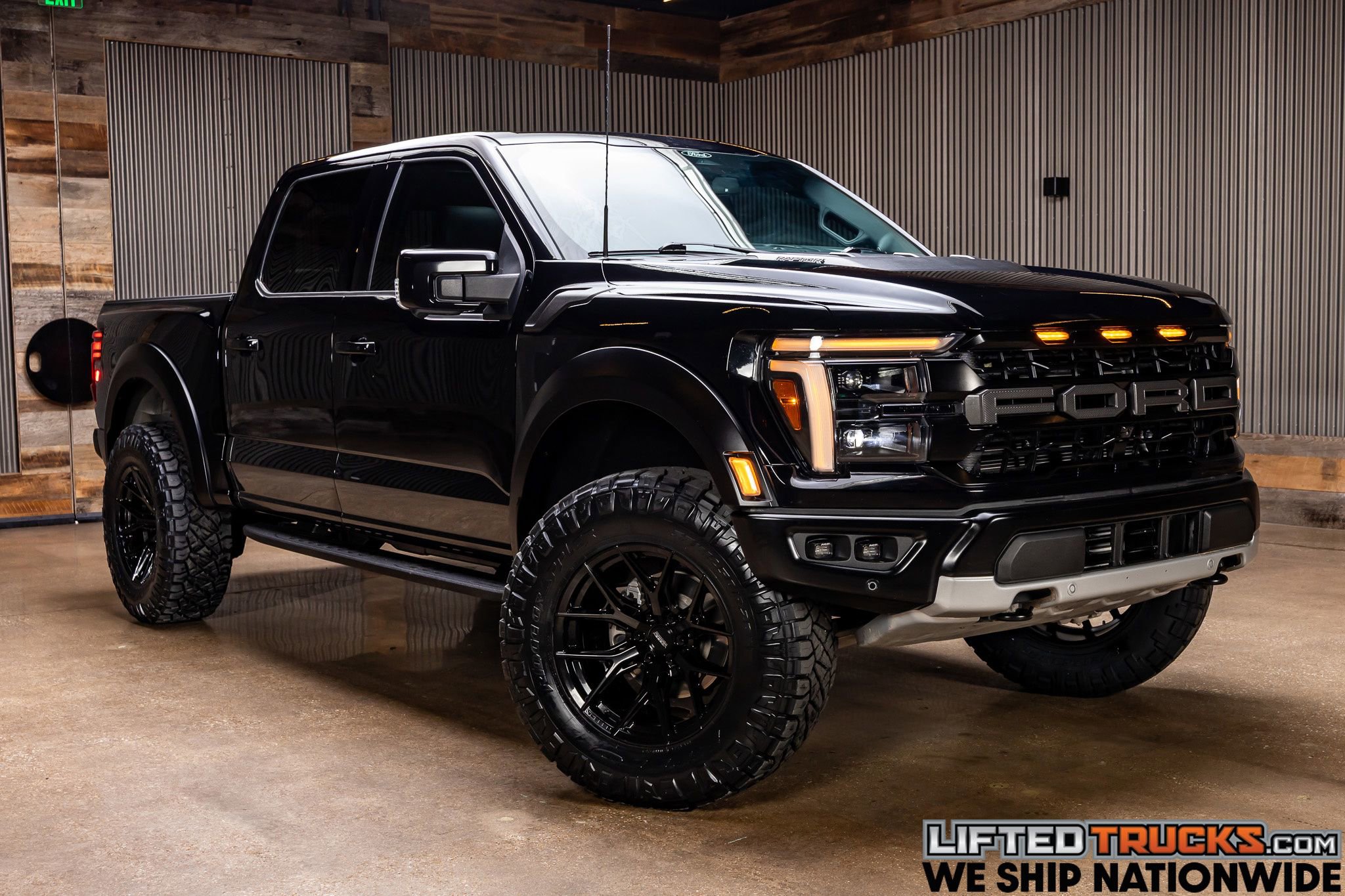 Used 2025 Ford F150 Raptor AWD/4WD video 1