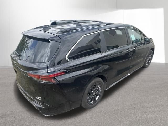 Certified 2024 Toyota Sienna XSE w/ XSE Plus Package AWD/4WD image 9