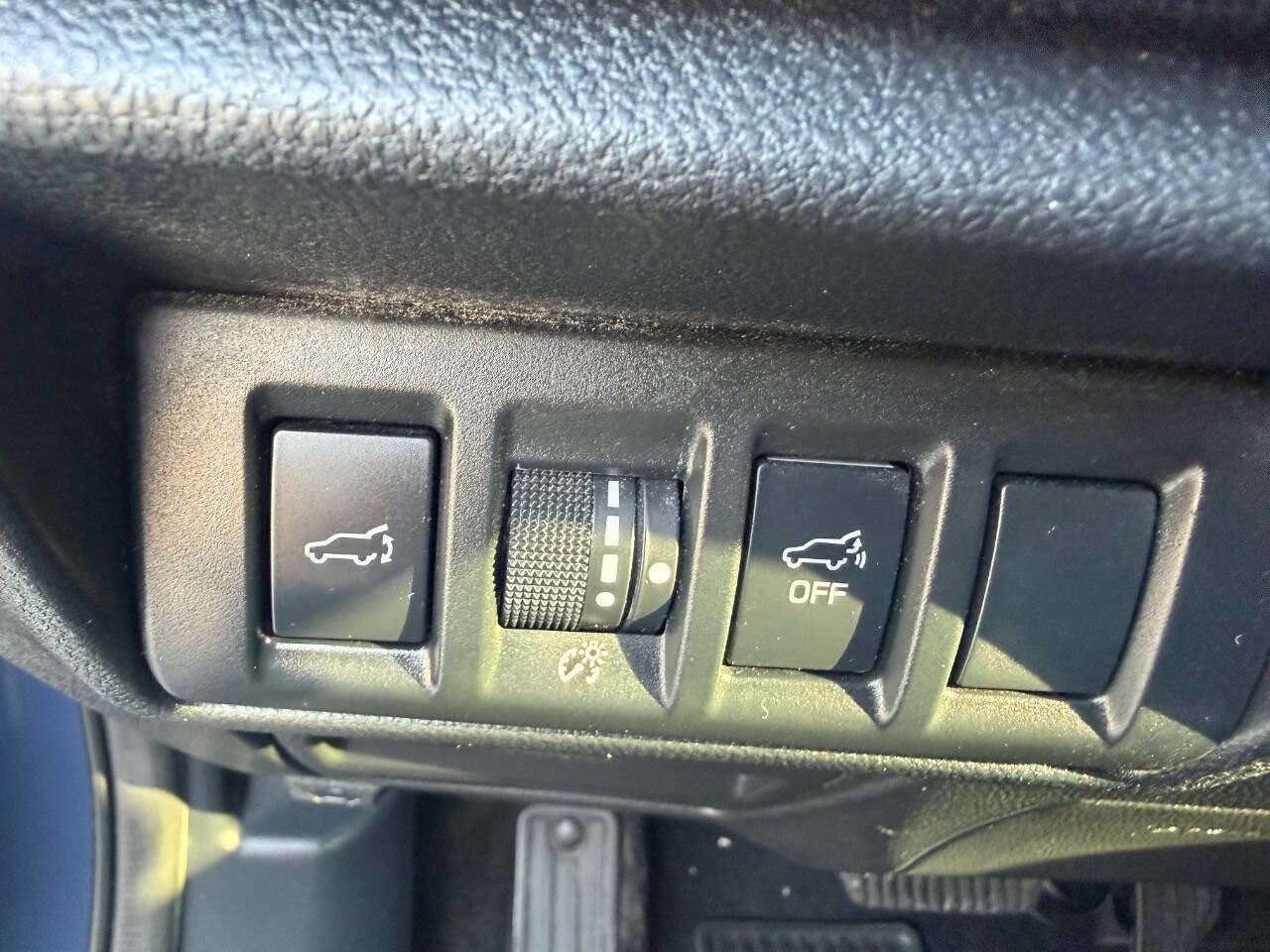 Used 2024 Subaru Outback Premium AWD/4WD image 21