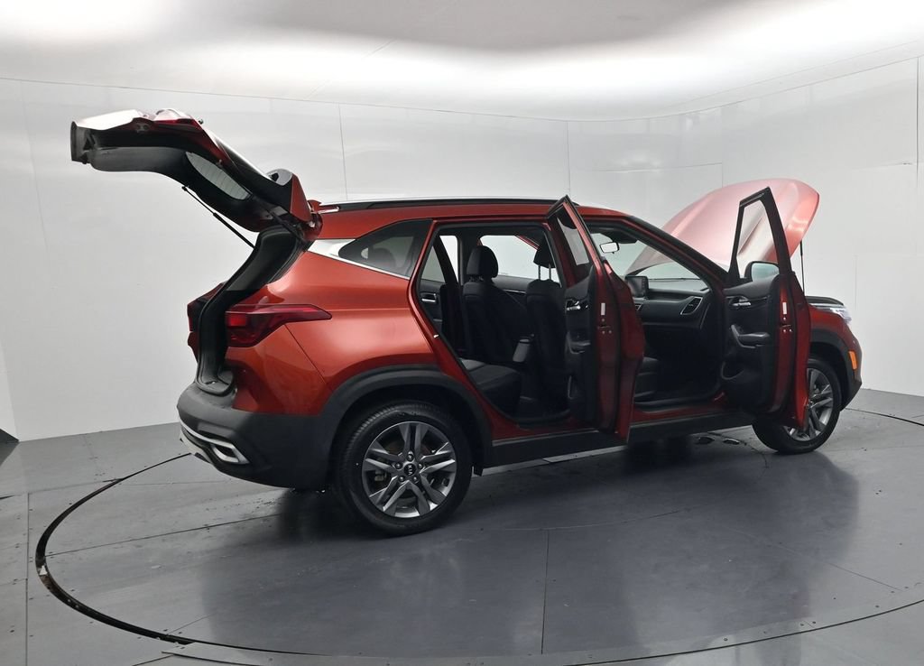 Used 2021 Kia Seltos S AWD/4WD image 56