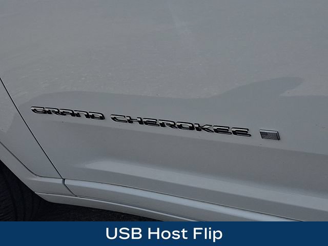 Used 2022 Jeep Grand Cherokee Overland w/ Adv Protech Group III AWD/4WD image 38