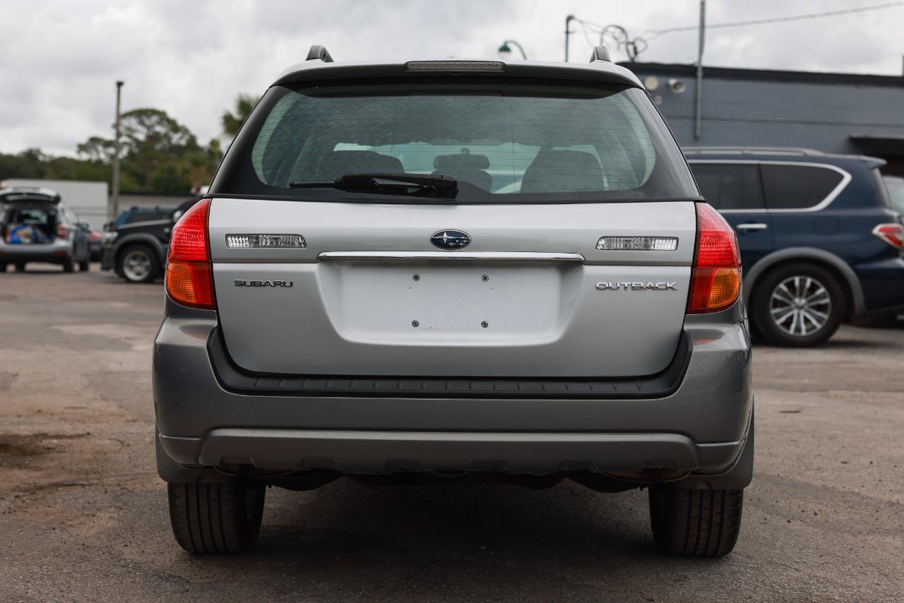 Used 2007 Subaru Outback 2.5i AWD/4WD image 7