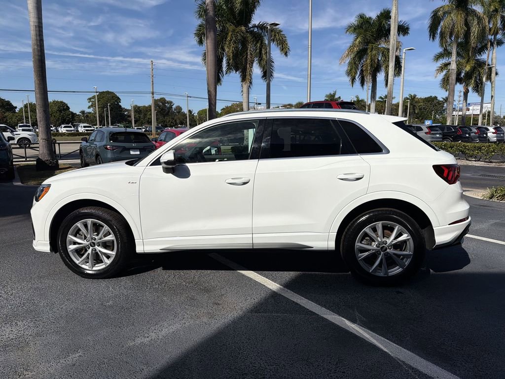 Used 2022 Audi Q3 2.0T Premium w/ Convenience Package image 5