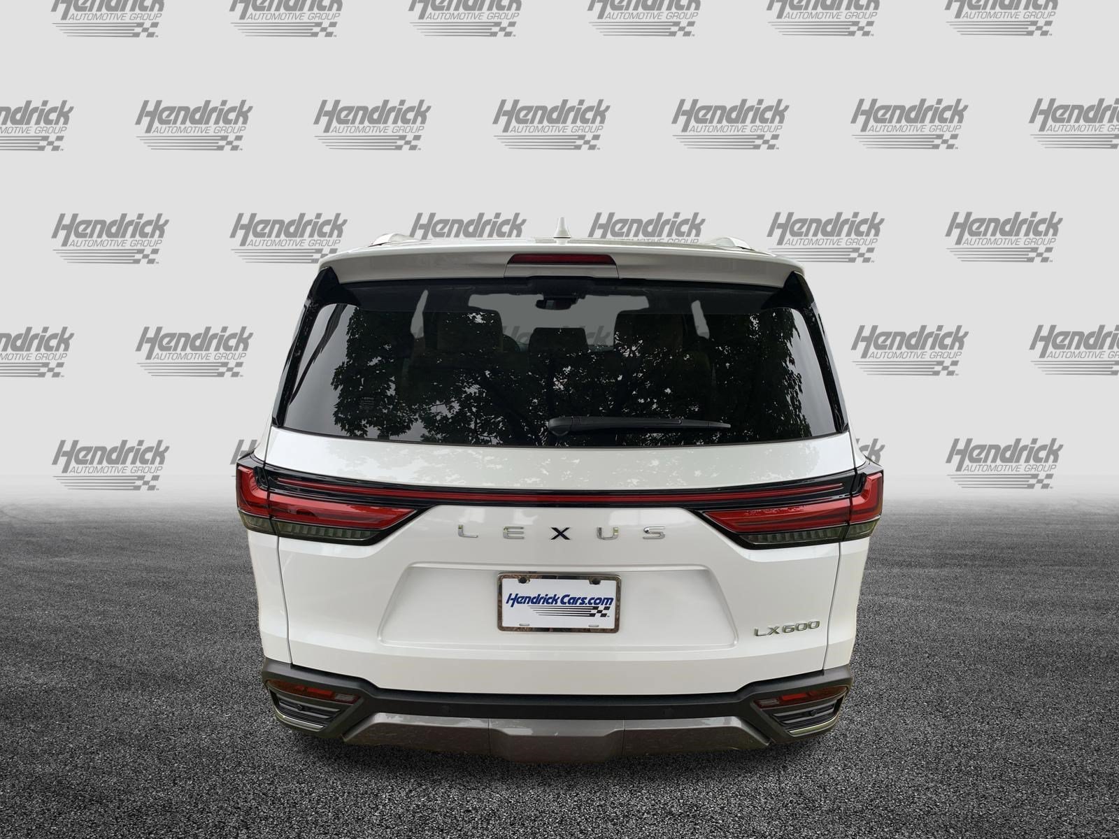 Used 2025 Lexus LX 600 4WD w/ Accessory Package (2T) image 9