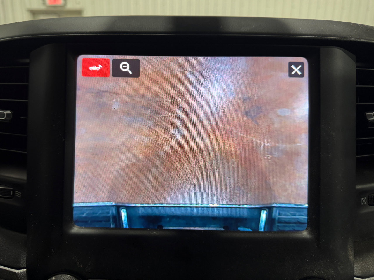 Used 2024 RAM 2500 Tradesman w/ Chrome Appearance Group image 29