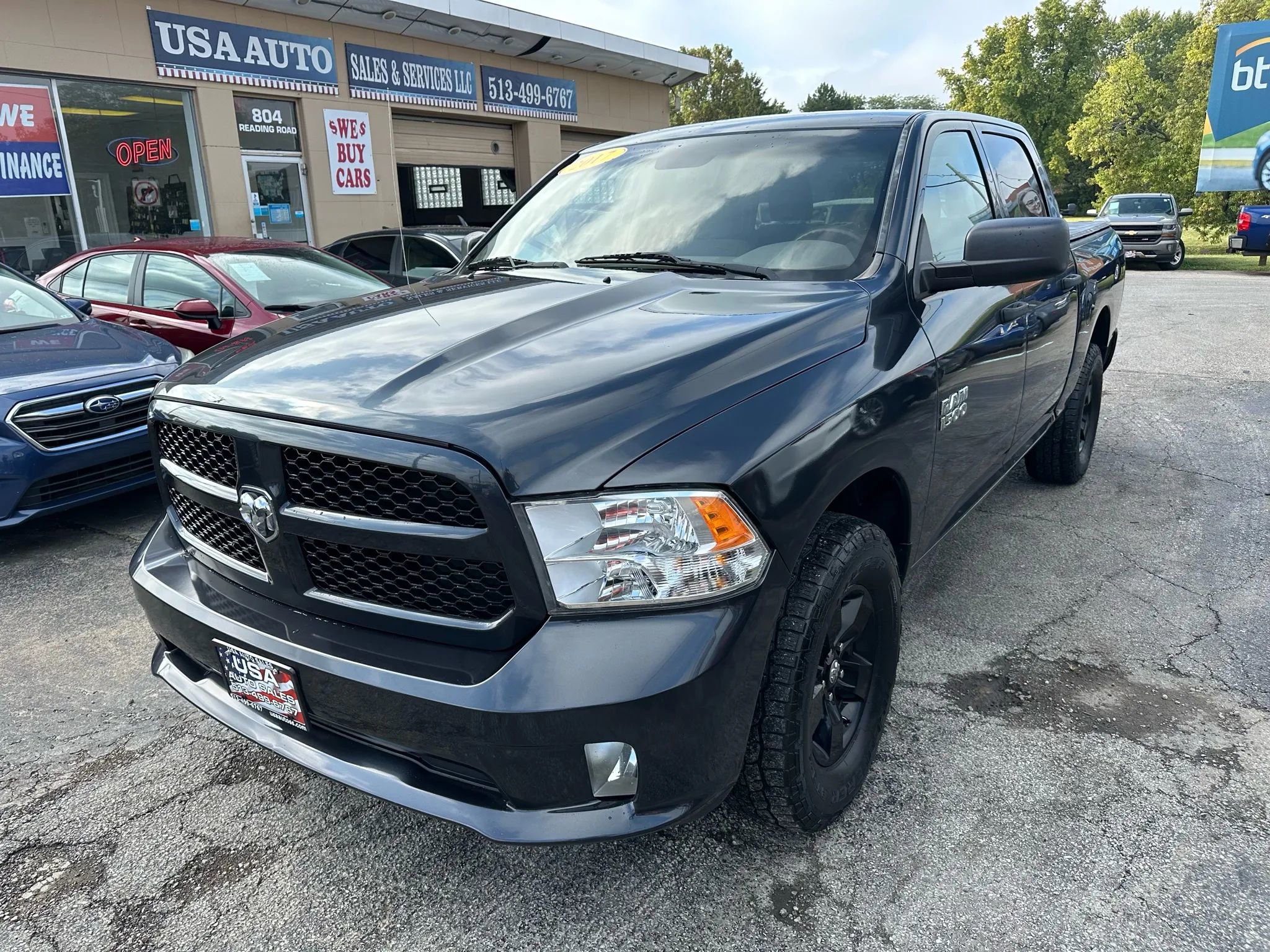 Used 2017 RAM 1500 Express image 2